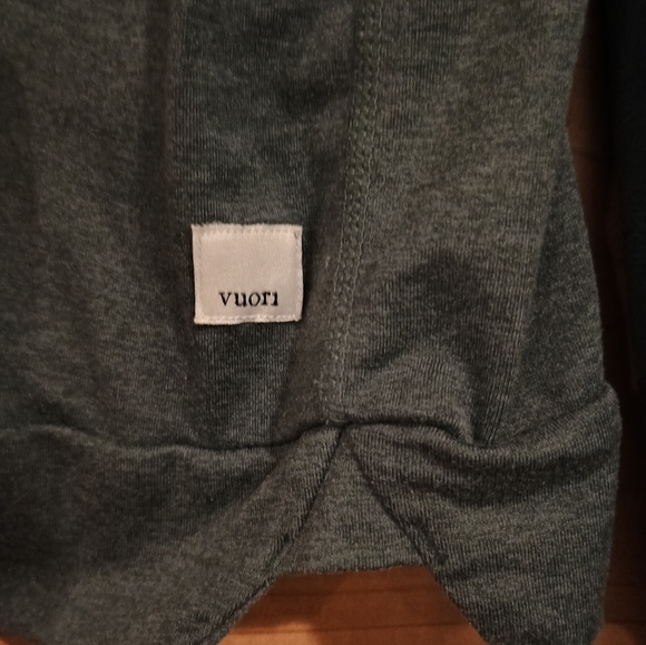 VUORI Halo Essential Hoodie Womens Pullover Sweatshirt Sz Medium Heather Green - Picture 4 of 7